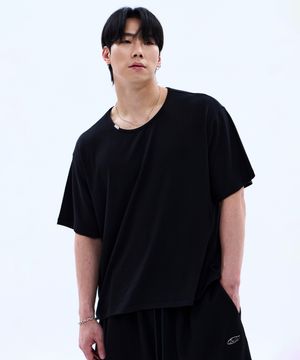 메탈 클립 유넥 티셔츠 (BLACK)