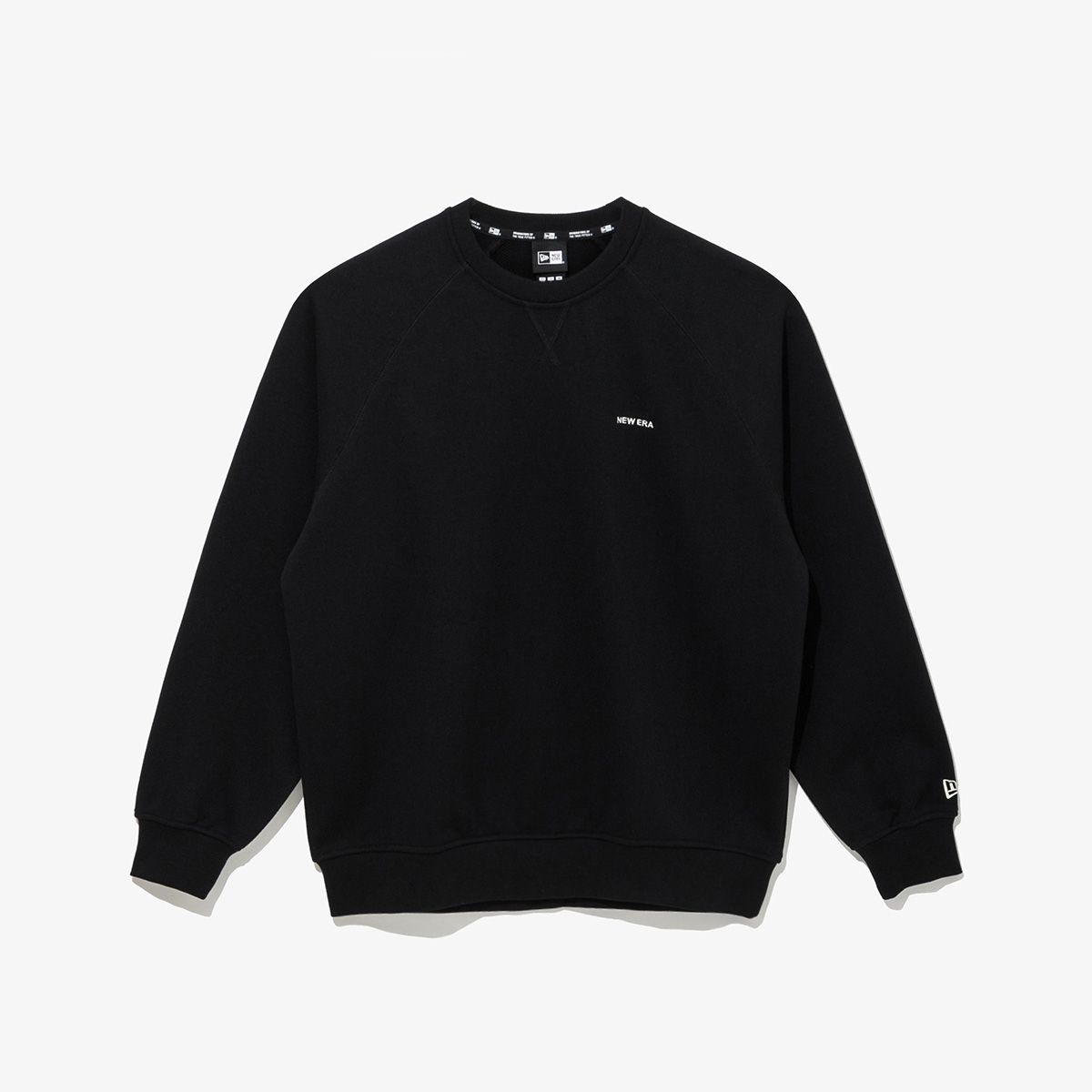 뉴에라(NEW ERA) 25FW 에센셜 크루넥 맨투맨 블랙 14742092