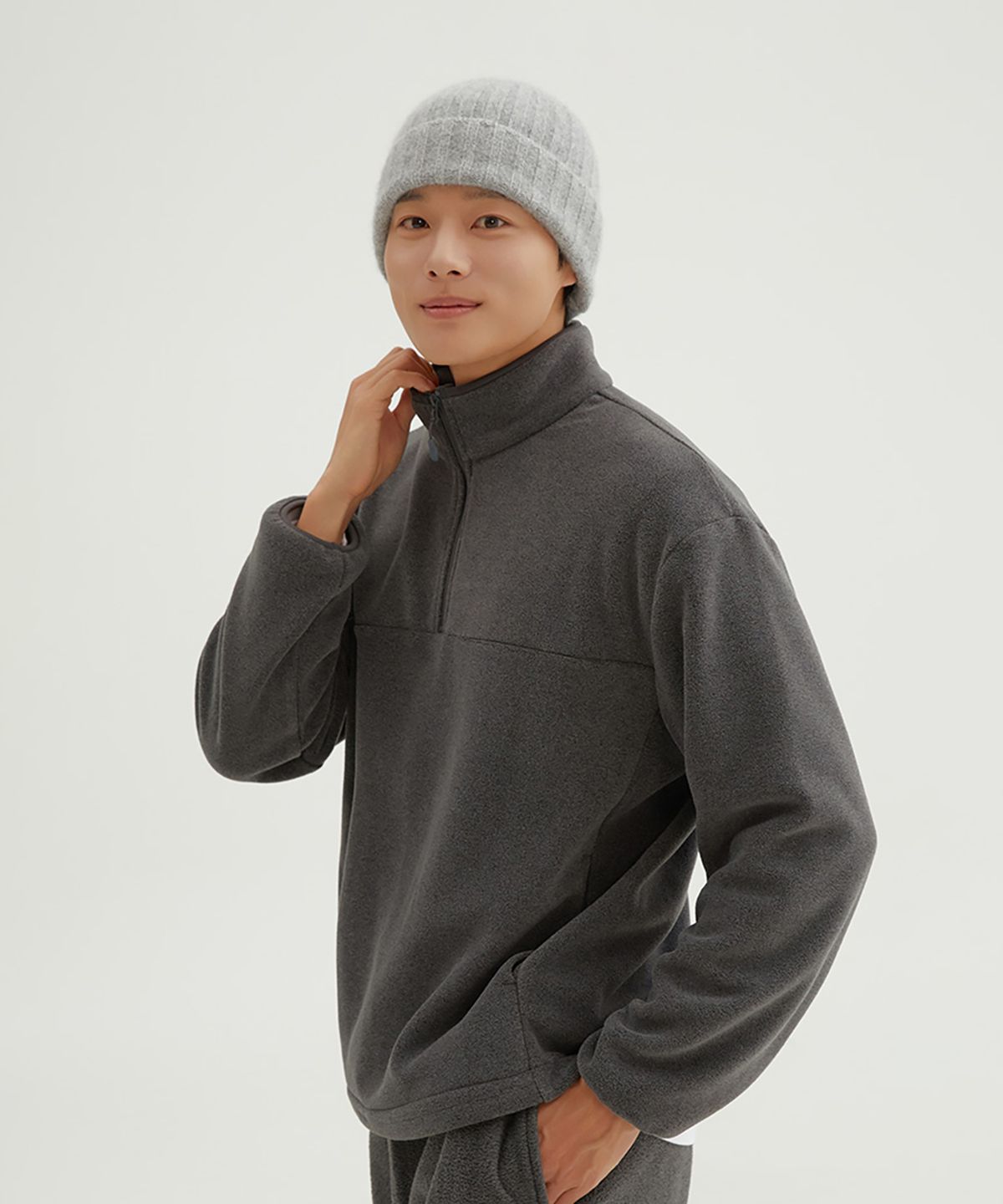 스파오(SPAO) 플리스 하프 집업_SPFZF4TC21