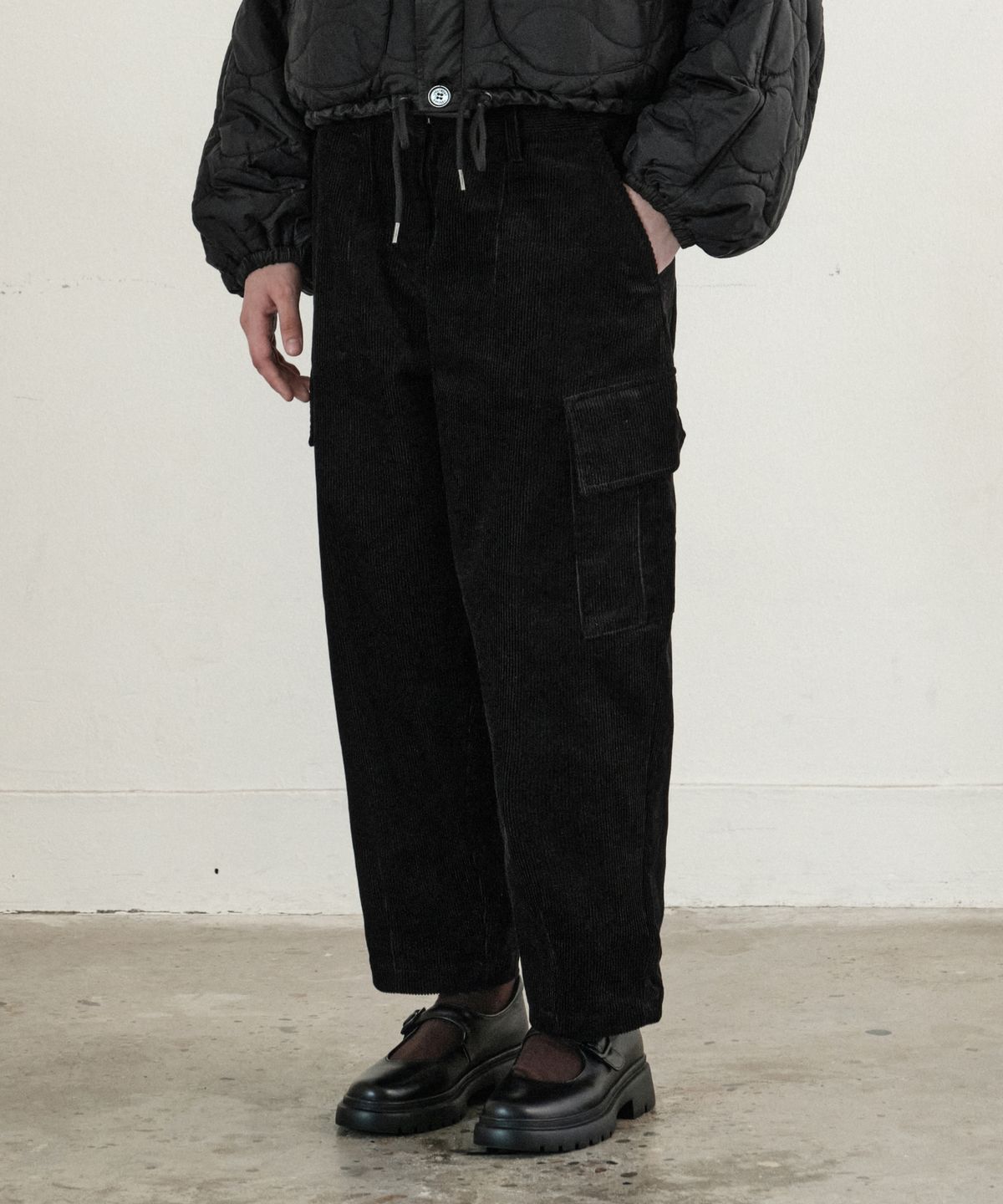힐리먼트(HELEMENT) 여성 코듀로이 카고 팬츠 (BLACK)