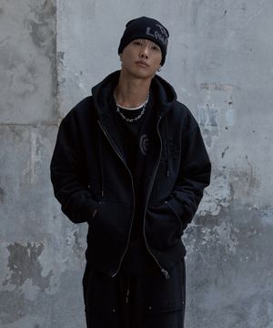 아플리케 후드집업 블랙