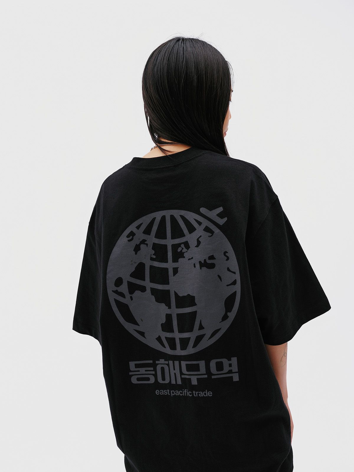 이피티(EPT) WORLD DHMY T-SHIRT (BLACK)