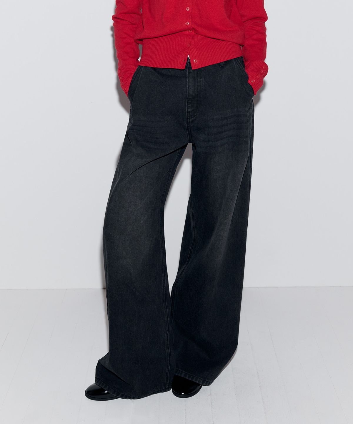 로라로라(ROLAROLA) PINTUCK WIDE DENIM PANTS BLACK