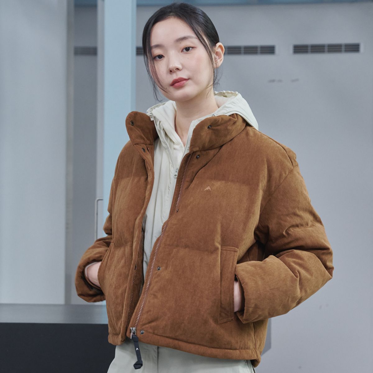 네파(NEPA) 7L82068 여성 램블러 코듀로이 다운 자켓 (2color)