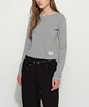 에센셜 라운드넥 긴소매 티셔츠 그레이