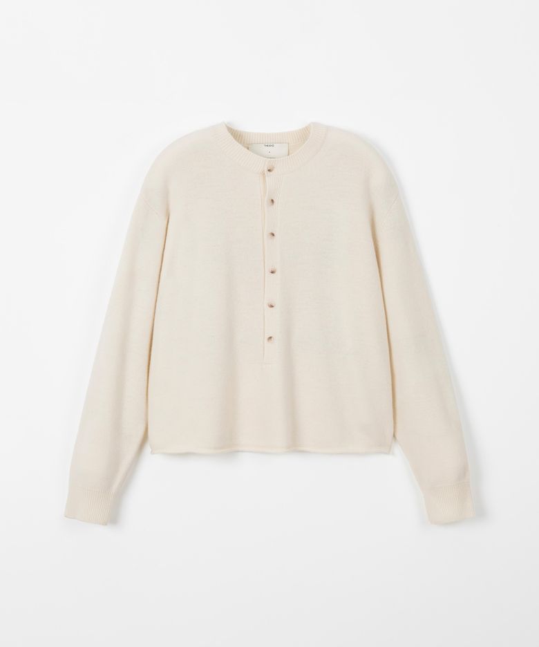 Button half-open knit top / WHITE