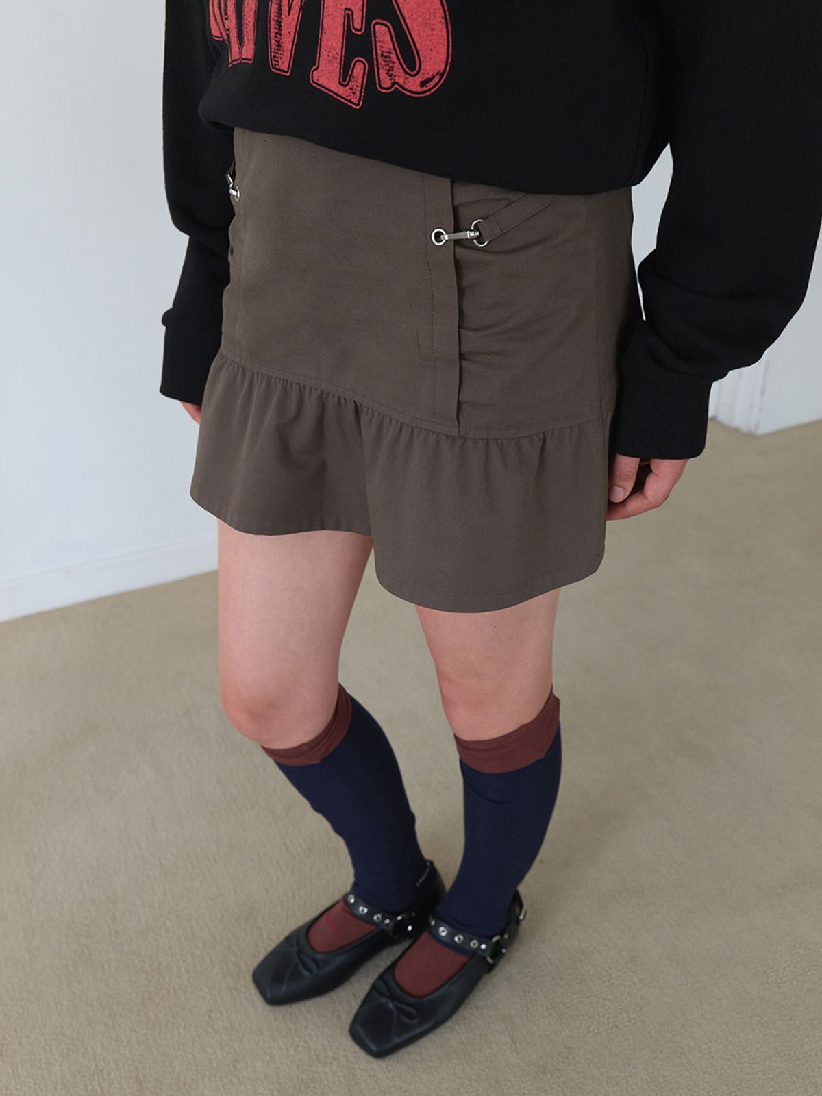 레이브(RAIVE) Seam Details Shirred Mini Skirt VW5AS342_2color