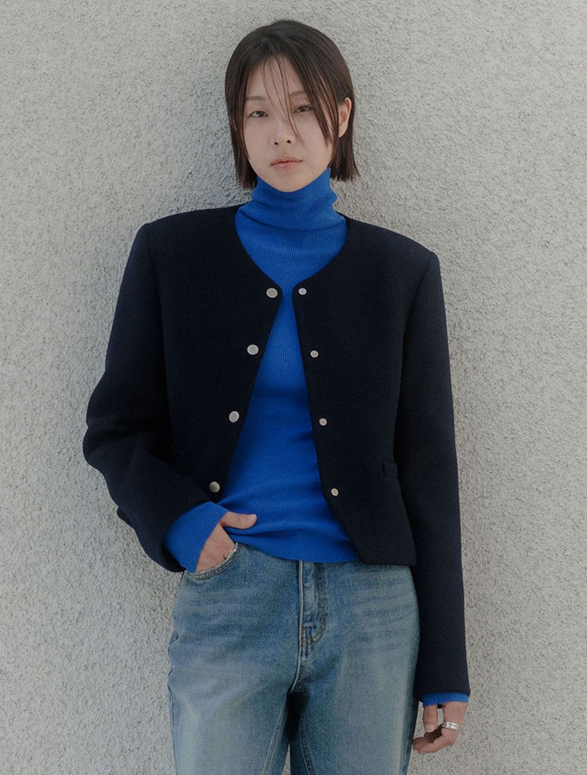 메무아(MEMUA) WOOL 스냅 크롭 자켓(네이비)