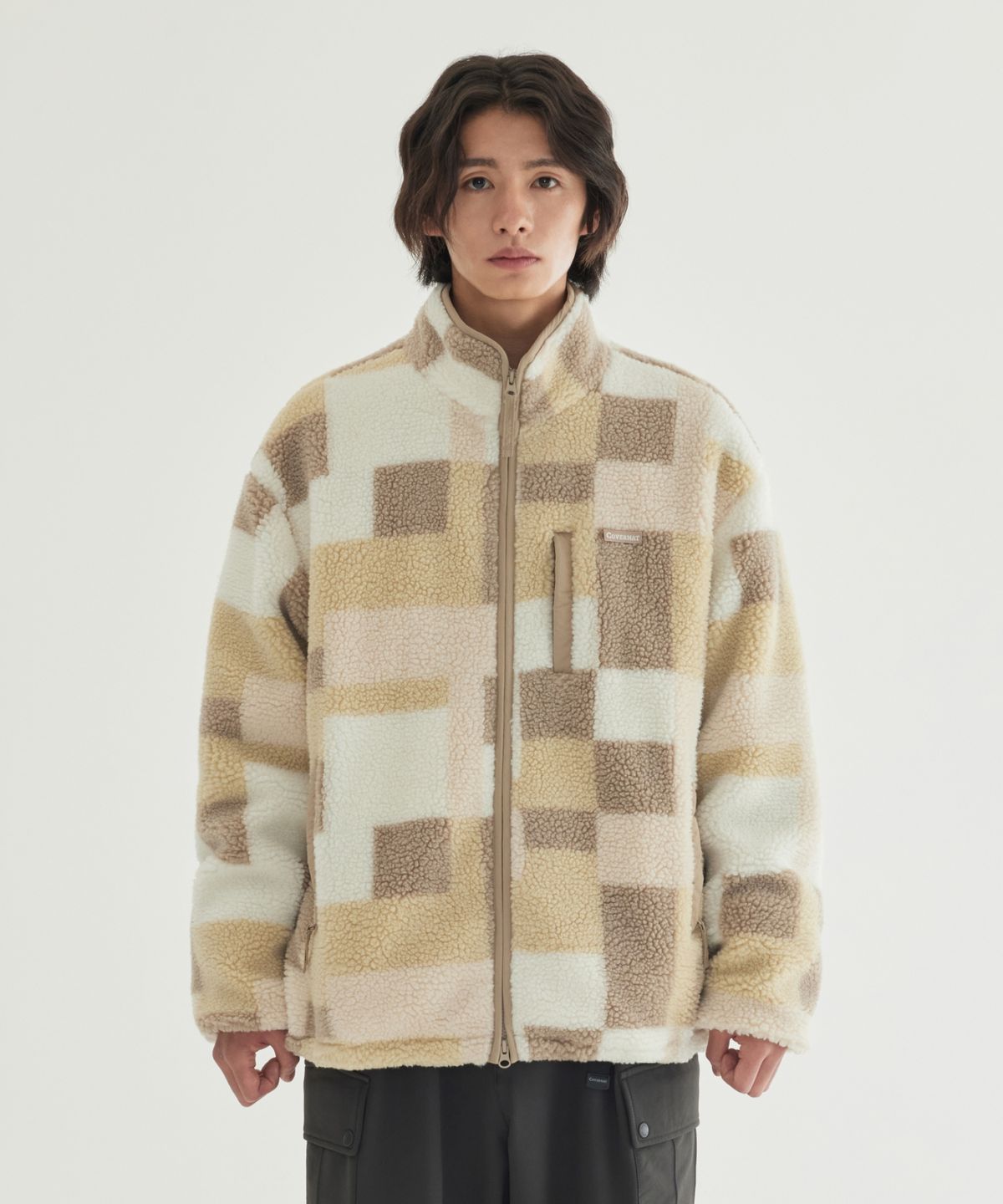 커버낫(COVERNAT) 모자이크 패턴 쉐르파 자켓 Beige