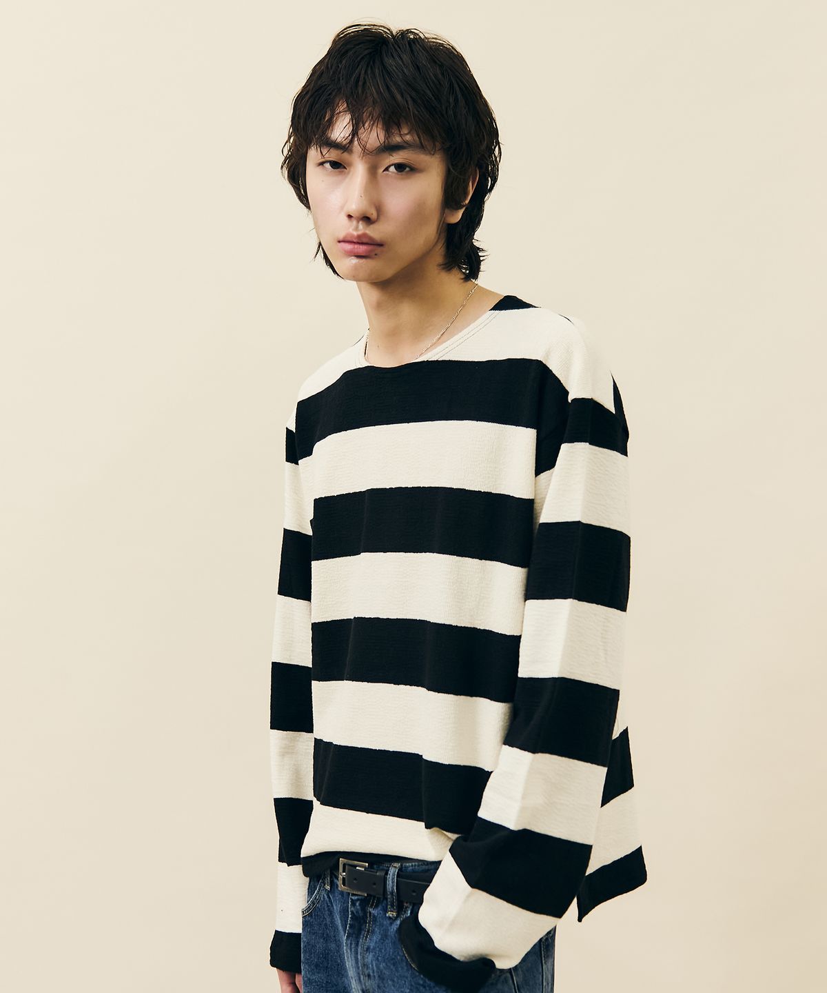 바스틱(VASTIC) 볼드 스트라이프 롱슬리브_블랙 / 화이트