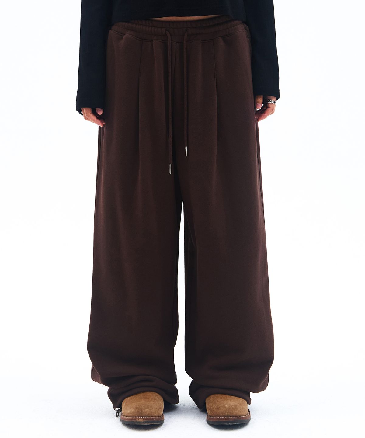 아메스 월드와이드(AMES-WORLDWIDE) BASIC SMALL LOGO SWEAT PANTS BROWN