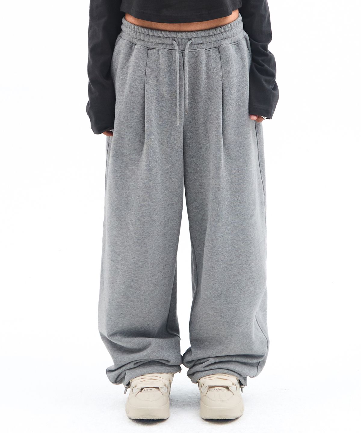 아메스 월드와이드(AMES-WORLDWIDE) BASIC SMALL LOGO SWEAT PANTS GREY