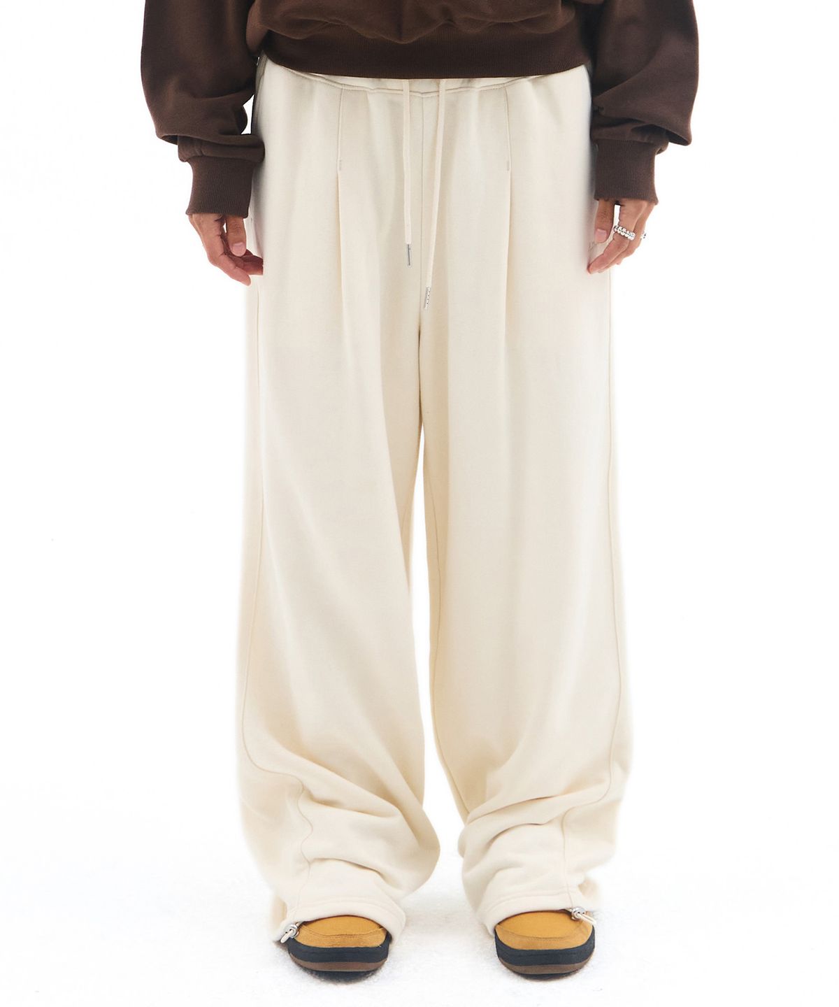 아메스 월드와이드(AMES-WORLDWIDE) BASIC SMALL LOGO SWEAT PANTS CREAM
