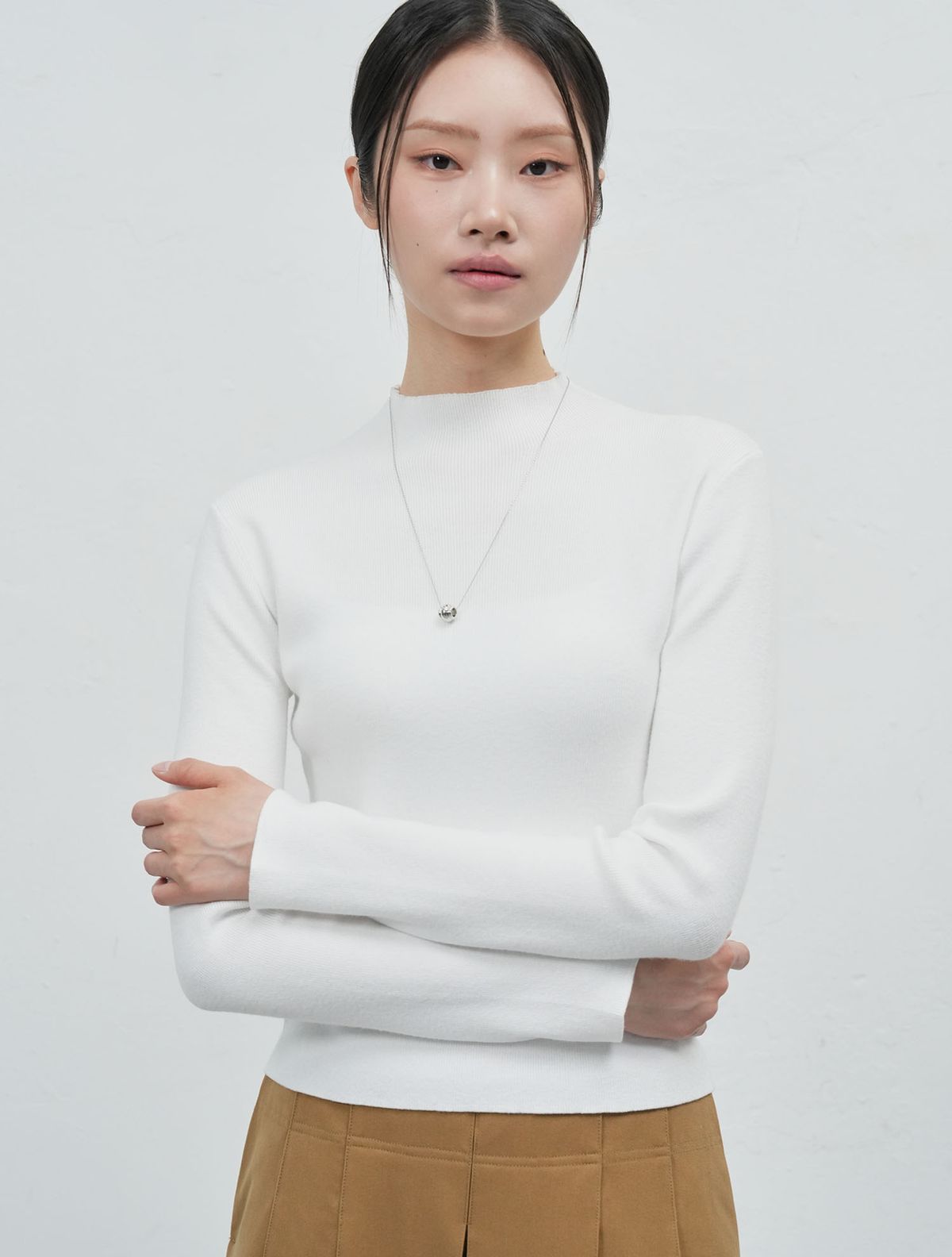 제너럴아이디어(GENERALIDEA) 이지 모크넥 풀오버 [WHITE] / WBE4L05524