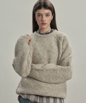 (UNIXSEX)부클 래글런 크롭 라운드 니트 OATMEAL