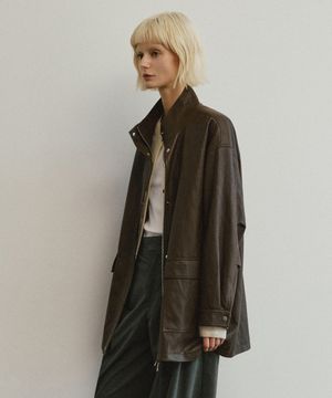 신세틱 레더 하이넥 오버핏 자켓 [브라운]