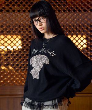 MY MELODY LACE PATCH SWEATSHIRT(BLACK)