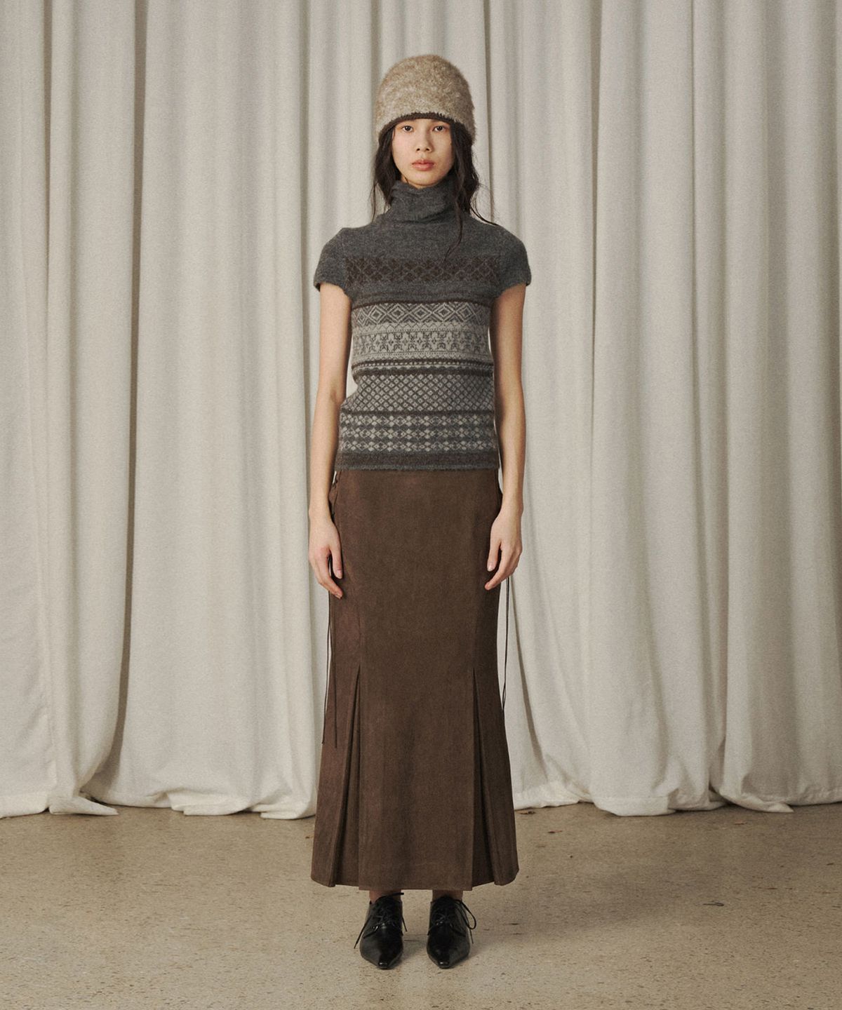 베르소(VERSO) Suede Semi-Mermaid Skirt