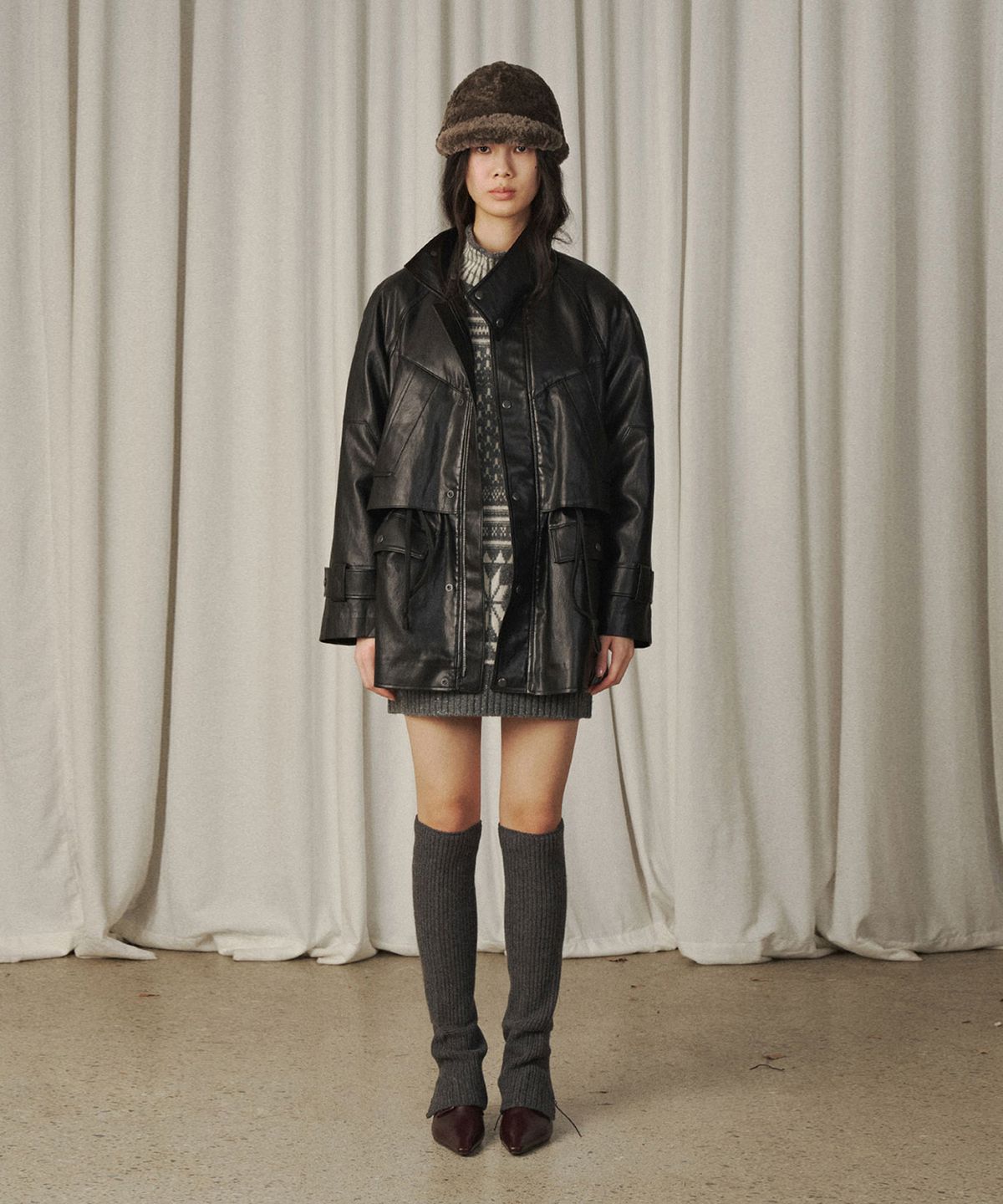 베르소(VERSO) Vegan Leather High Neck Half Coat