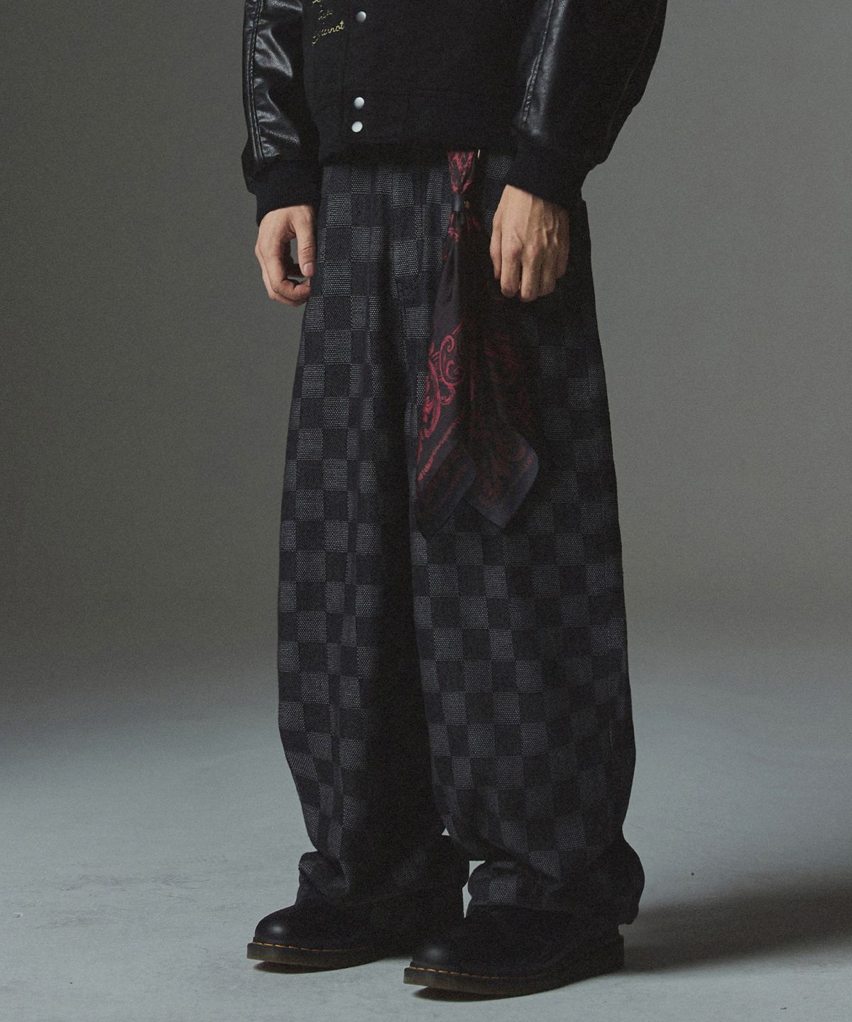 낫포너드(NOT4NERD) Checkerboard Baggy Fit Denim Pants - Black