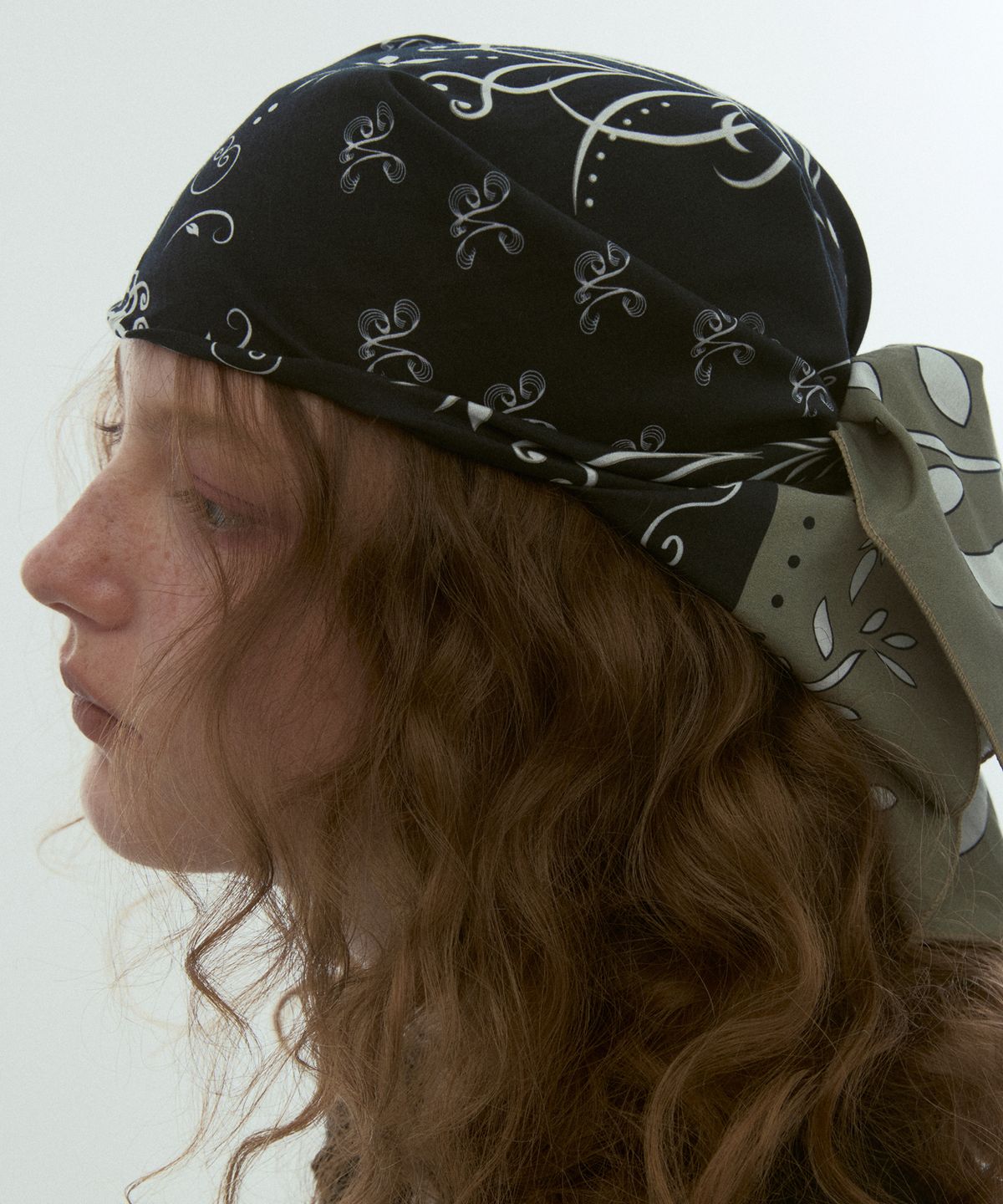 엔프프(NFF) cliff scarf-khaki