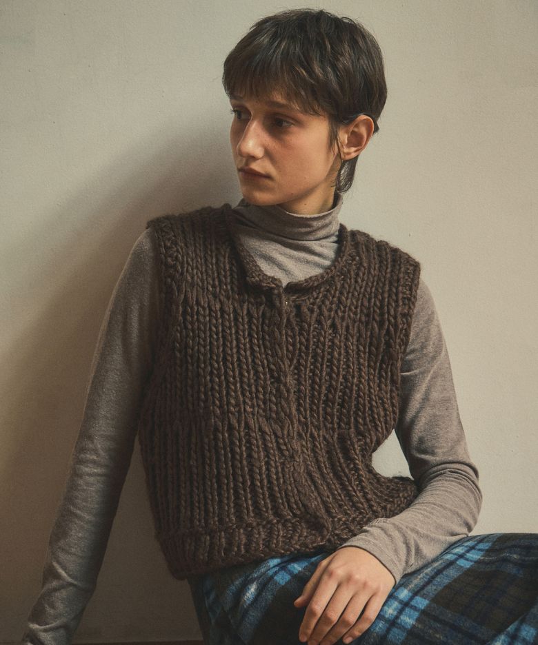 real handmade crop knit vest_Brown