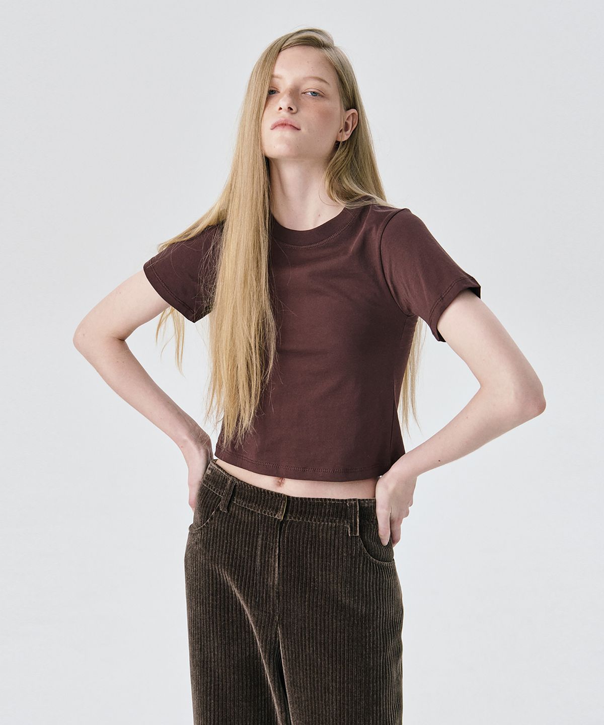분더캄머(WNDERKAMMER) Fitted Short Sleeve T_Brown(핏티드 반팔 티셔츠_브라운)
