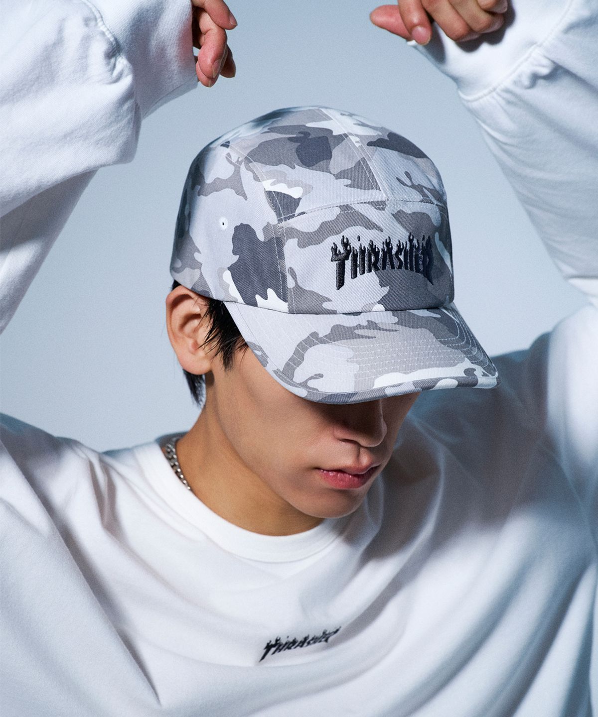 트레셔(THRASHER) 플레임 카모 캠프캡 라이트 그레이