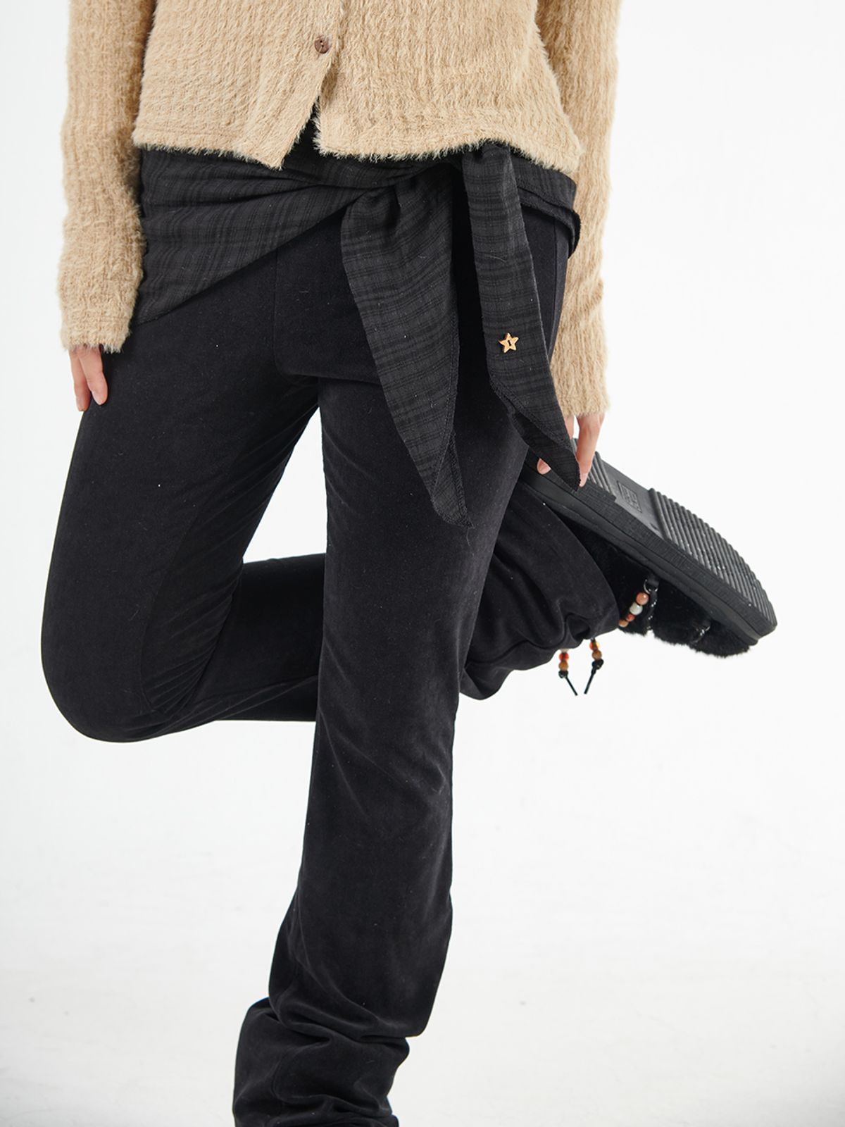 무음(MUWM) 플레어 밴딩 팬츠&모듈러 숄 세트 Flare Banding Pants & Modular Shawl Set (Black)