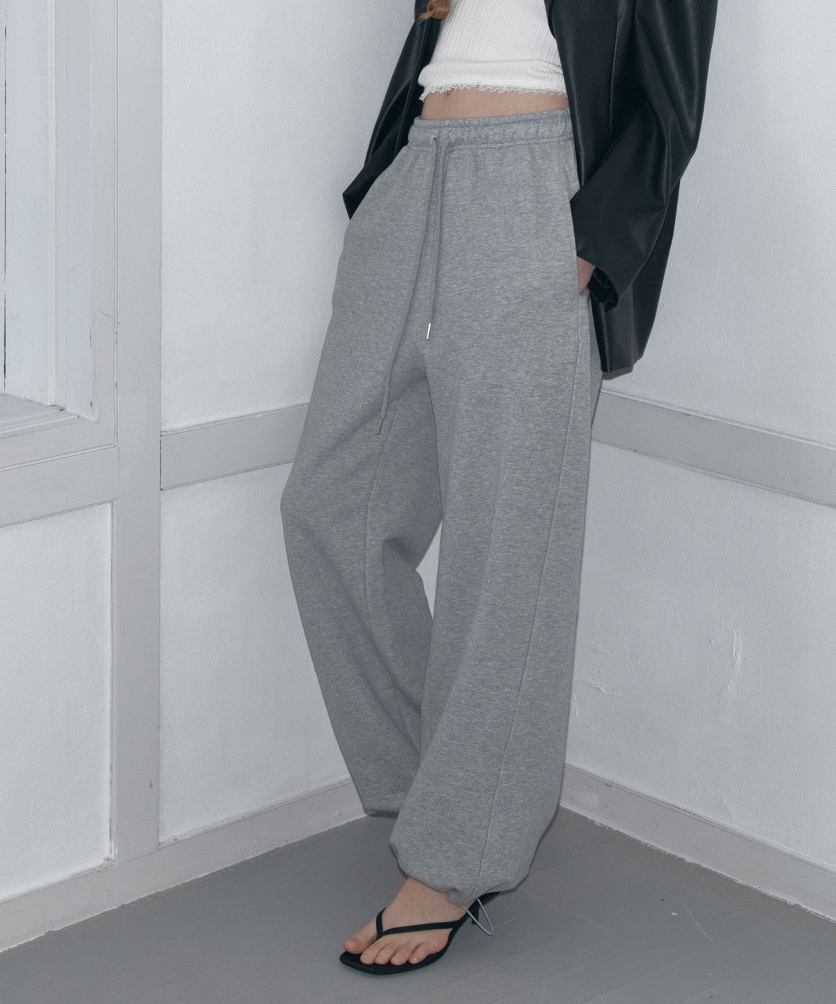 쏘이르(SO IR) WIDE SWEAT PANTS - GRAY
