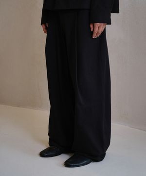 VERN ONE TUCK CHINO PANTS V2 (BLACK)