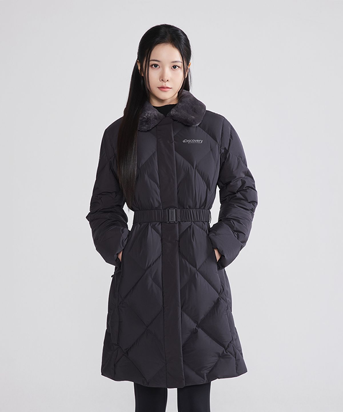 디스커버리 익스페디션(DISCOVERY EXPEDITION) 여성 멜로즈 튜브 다운 롱패딩 (BLACK)
