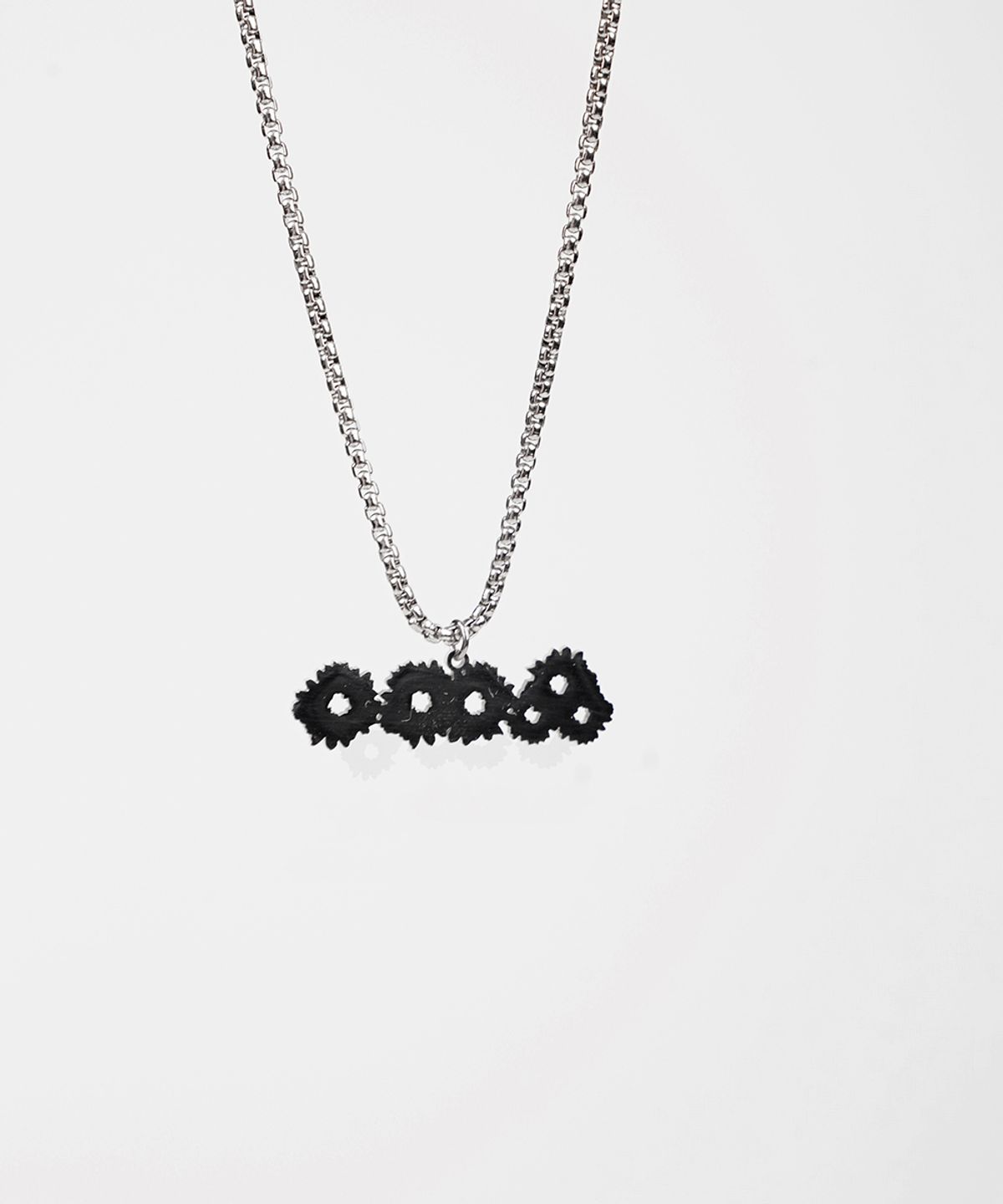 마이딥블루메모리즈(MY DEEP BLUE MEMORIES) MM NEWVY Necklace
