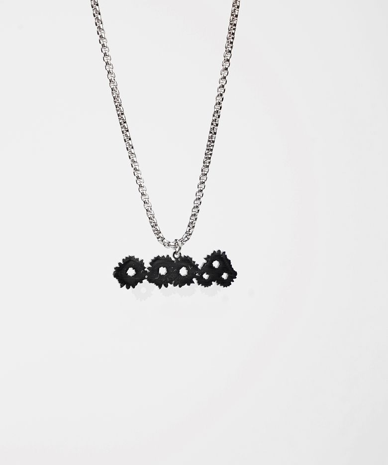 MM NEWVY Necklace