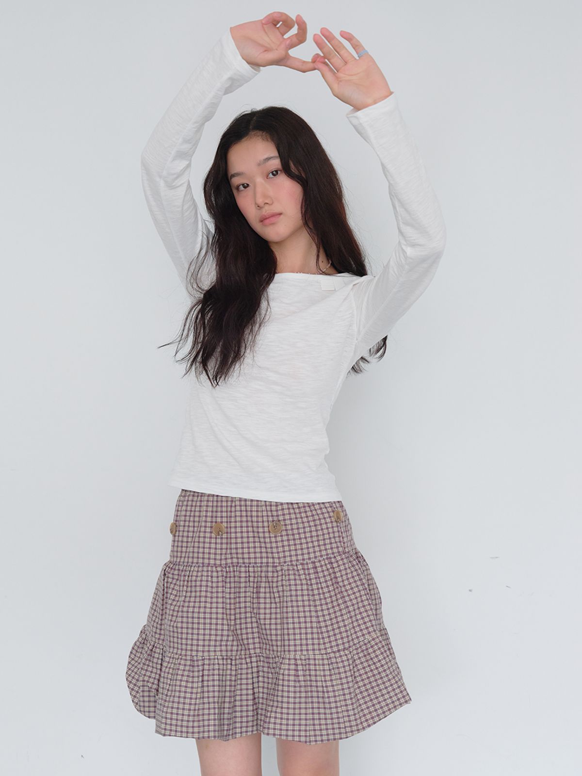 무음(MUWM) 연히 롱 슬리브 티셔츠 Yunhi Long Sleeve Tee (White)