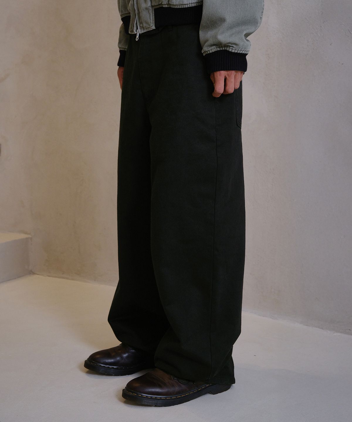 다이브인(DIVEIN) WASHED LOOSED WIDE COTTON PANTS (BLACK)