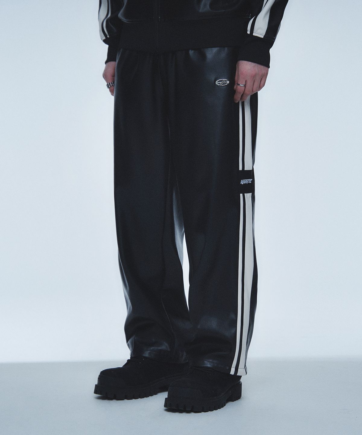 현피트(HYUNFIT) PU LEATHER ICONIC TRACK PANTS