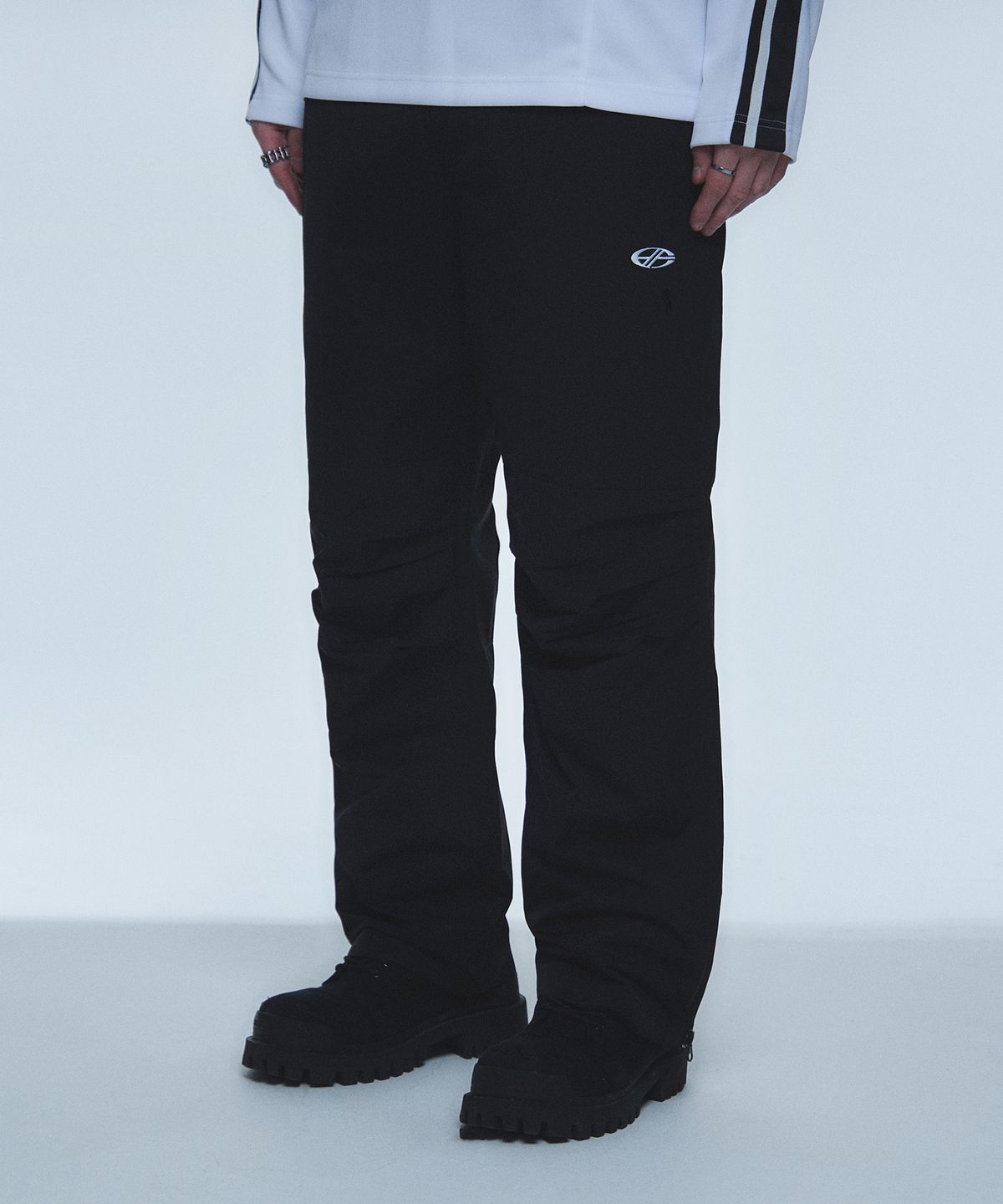 현피트(HYUNFIT) PINTUCK DETAIL PANTS-[BLACK]