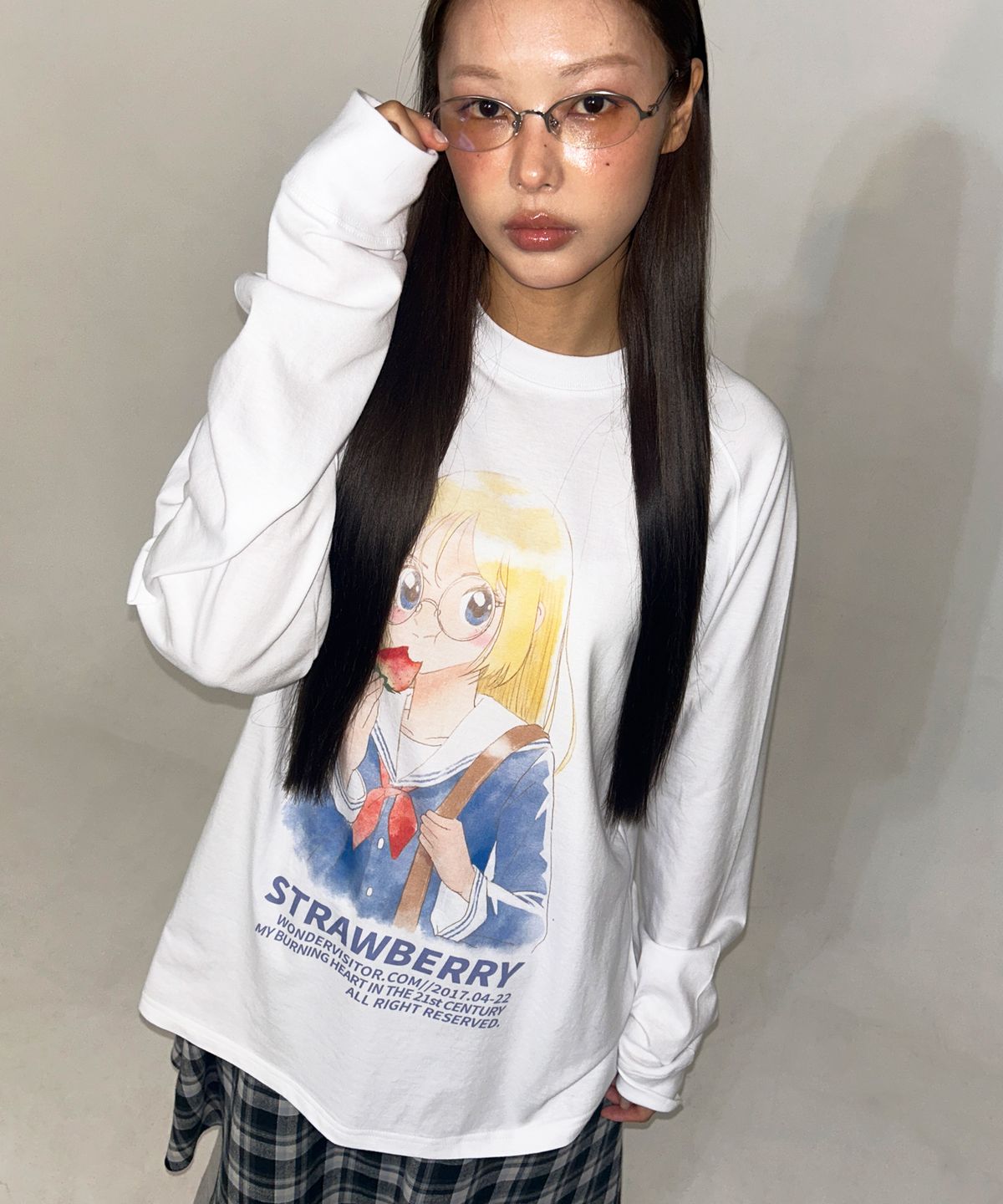 원더비지터(WONDERVISITOR) YURINA School Raglan LS-T [White]