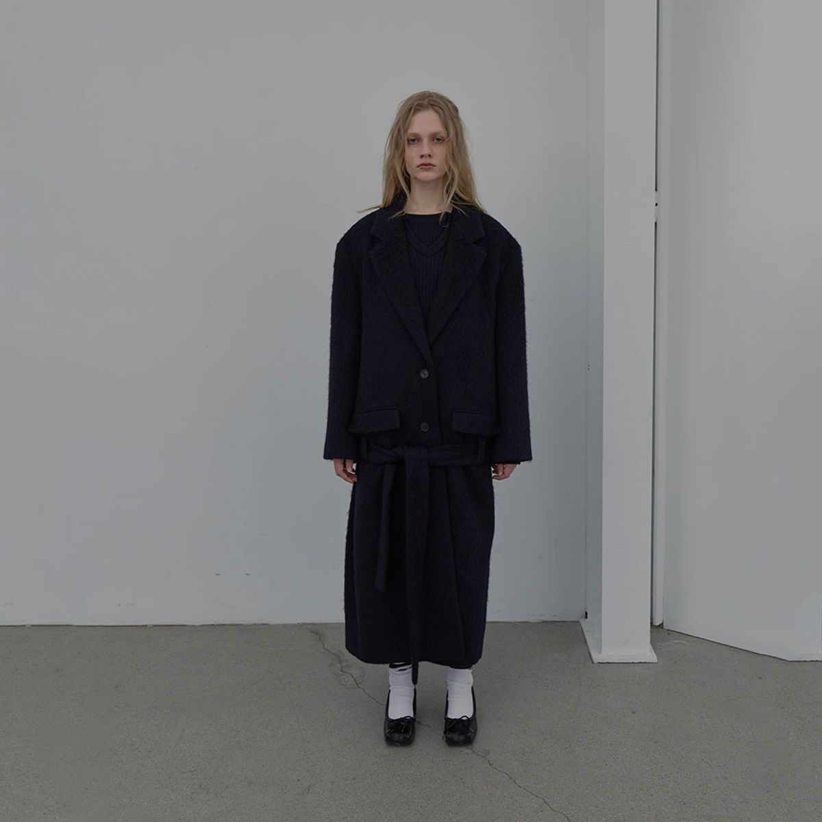 엘씨디씨티엠(LCDC™) LOWRISE BELTED COAT (DARK NAVY)