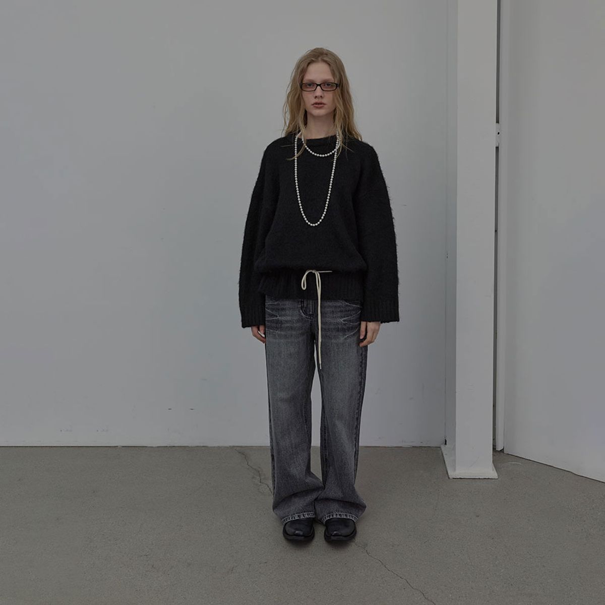 엘씨디씨티엠(LCDC™) STRING DETAIL KNIT TOP (BLACK)