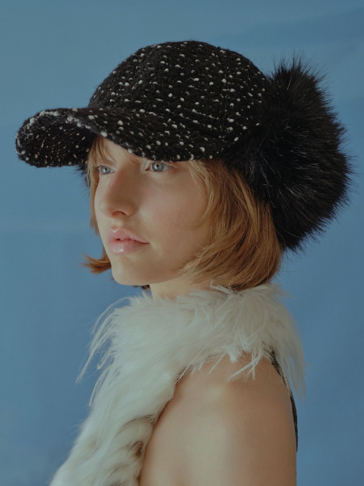 포에지담(POESIEDAME) SHAGGY EARFLAP CAP IN BOUCLE DOT BLACK