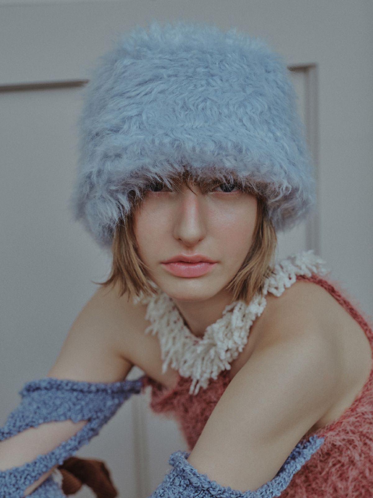 포에지담(POESIEDAME) FUR MEATEL HAT IN FRIZZ BLUE