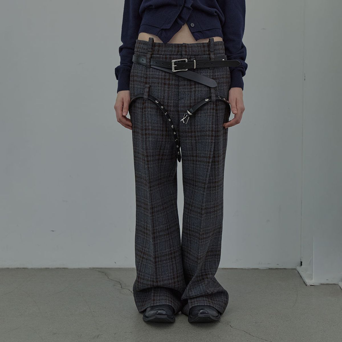 엘씨디씨티엠(LCDC™) BELTED TAILORED TROUSERS_CHECKED (BROWN)