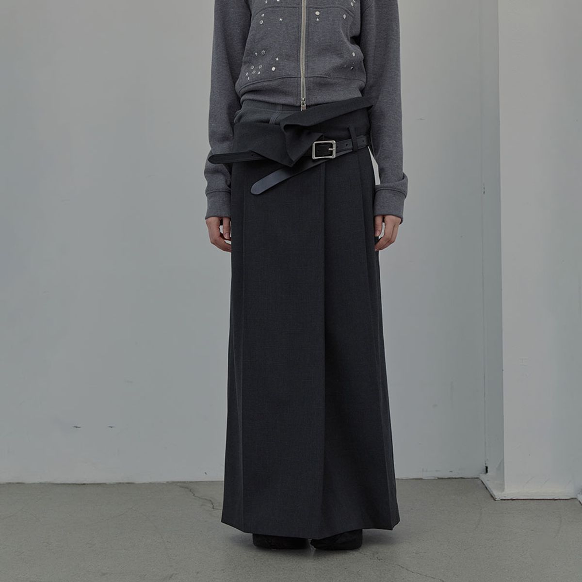 엘씨디씨티엠(LCDC™) FOLD-OVER CHECK SKIRT (DARK GREY)
