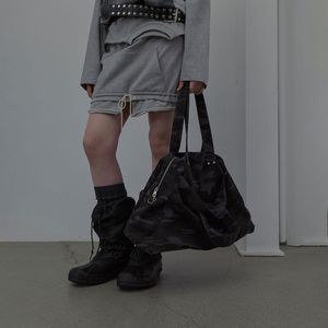 LAYERED CAMO TOTE BAG (DARK GREY)