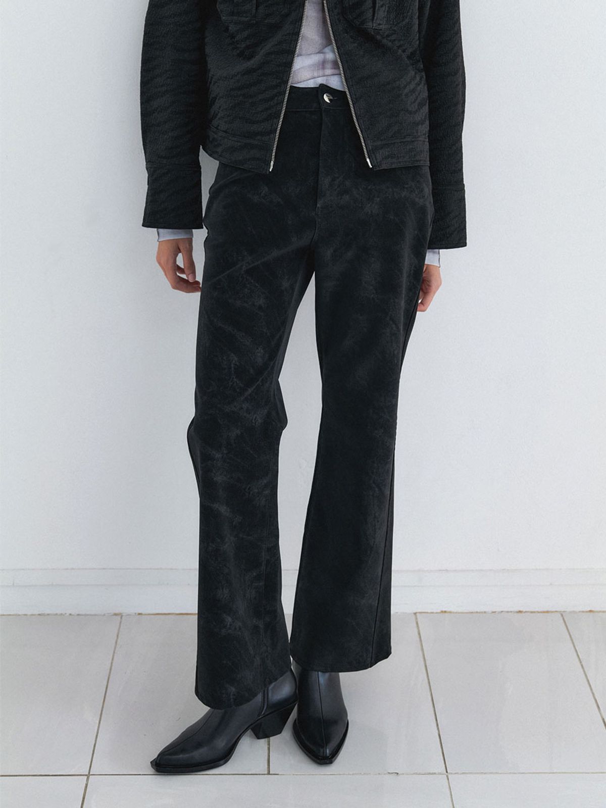 콥키노(KOBKINO) CLOUD LEATHER BOOTS CUT PANTS (BLACK)