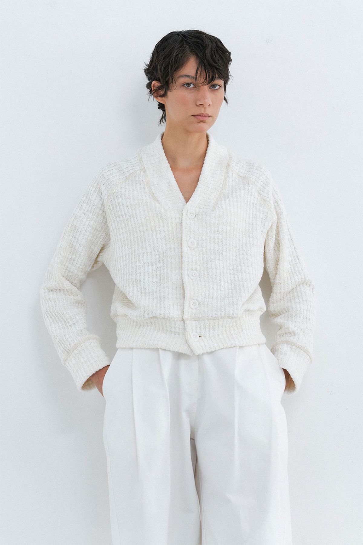 콥키노(KOBKINO) BOKASHI BOUCLE CARDIGAN (CREAM)