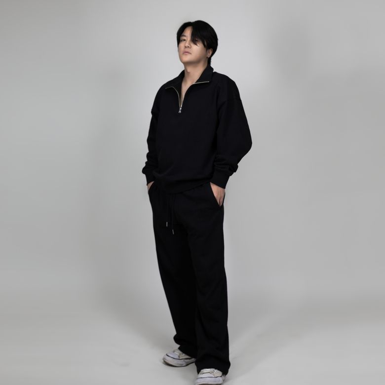 와이드 스웨트팬츠 - 에센셜 컬렉션 [ 블랙 ]