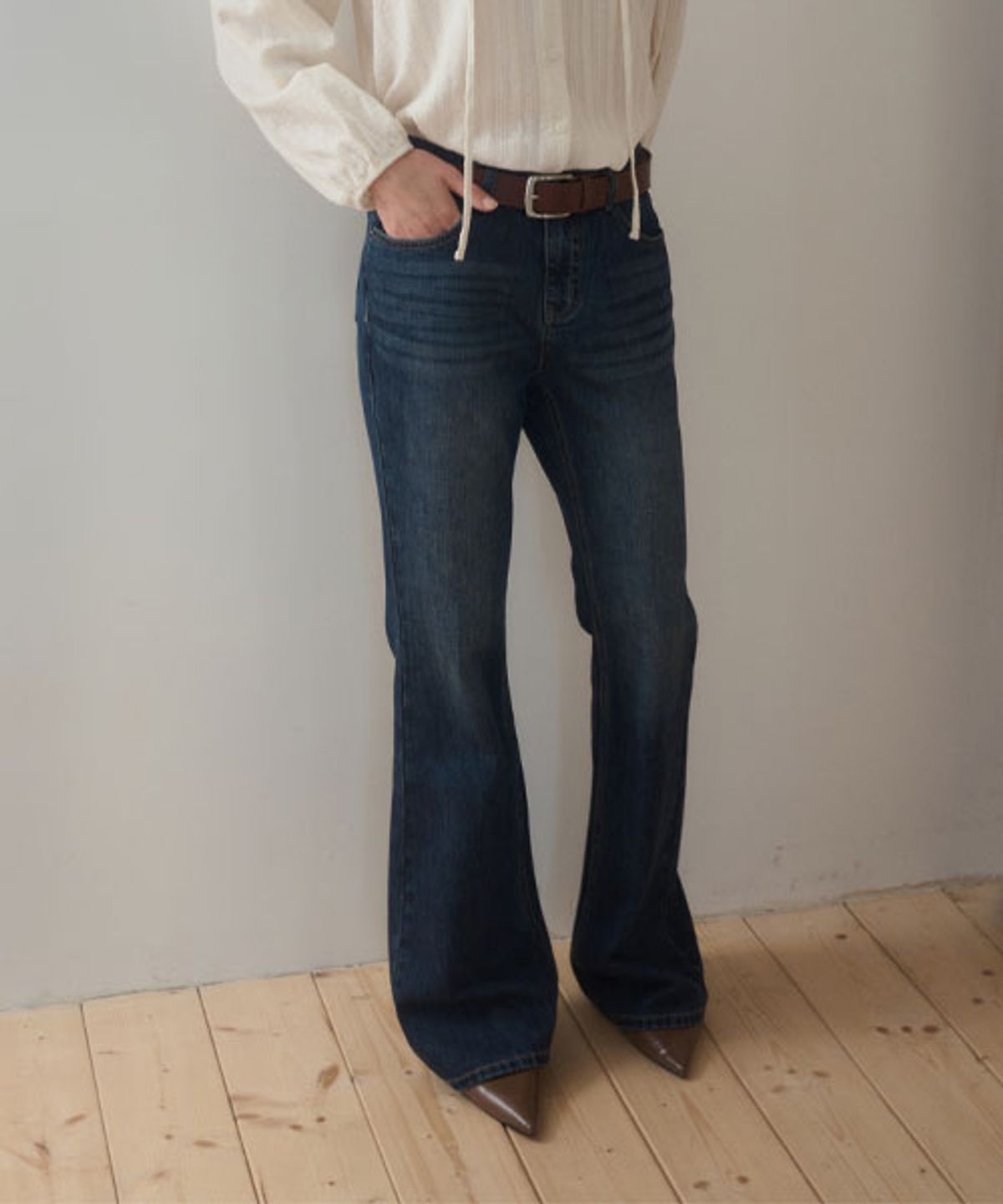 헤인트(HAINT) DEBBIE COMFORT SLIM BOOTCUT DENIM PANTS_BLUE